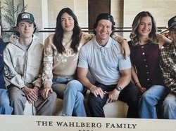 Kumpul Bareng 4 Anaknya Jadi Keinginan Sederhana Mark Wahlberg Buat Liburan Tahun Ini