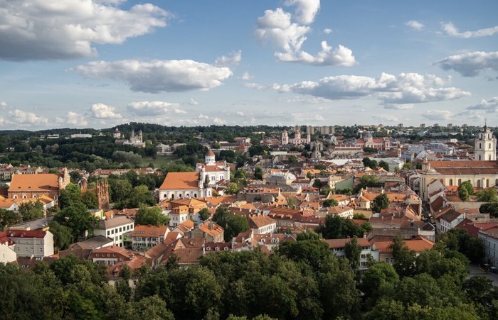 Liechtenstein dan Lithuania sama-sama menduduki peringkat kesembilan paspor terkuat di dunia dengan akses ke 182 tujuan./ Foto: Freepik.com/wirestock