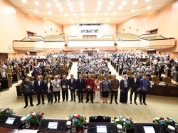 Hari Guru, Ibas Tekankan Kesejahteraan dan Kompetensi Guru SD