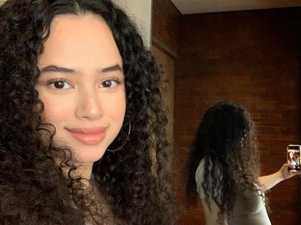 Potret Kehamilan Kedua Penyanyi Wizzy, Makin Glowing di Trimester 3