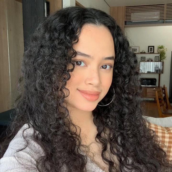 <p>Bunda masih ingat dengan penyanyi Wizzy? Lama tak terdengar, Wizzy kini sedang disibukkan dengan peran barunya sebagai istri dan Bunda satu anak. Sebentar lagi, Wizzy juga bakal dikaruniai anak kedua. (Foto: Instagram @wizzyofficial_)</p>