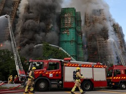 3 Pria Ditangkap Polisi Terkait Kasus Kebakaran Besar Apartemen di Hong Kong