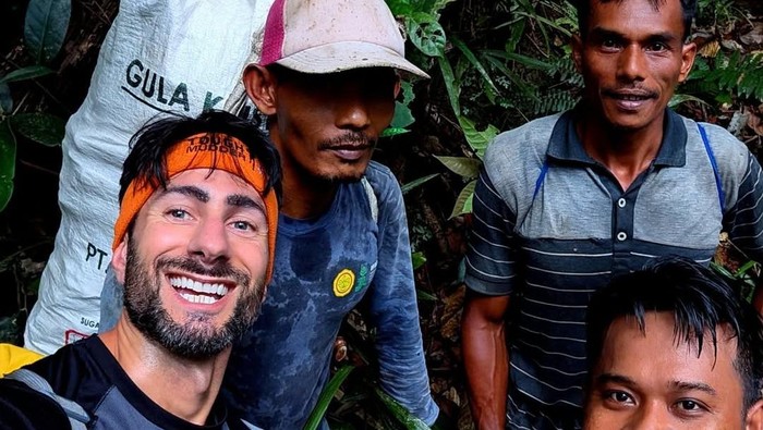 Proyek Kolaborasi Lintas Negara/ Foto: Instagram/illustratingbotanist