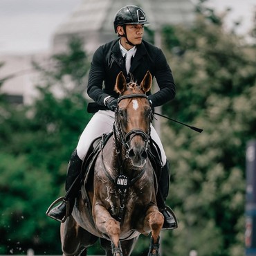Disebut Mirip Prince Mateen, 7 Potret Rehan Mubarak Calon Suami Dara Arafah yang Hobi Berkuda