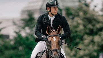 Berita Seputar Selebriti Insertlive Terkini : Disebut Mirip Prince Mateen, 7 Potret Rehan Mubarak Calon Suami Dara Arafah yang Hobi Berkuda