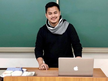 7 Potret Rully Anggi Akbar Suami Boyen yang Pilih Jualan Daster Usai Resmi Menikah