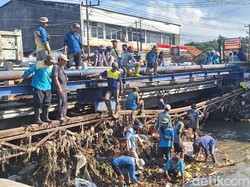 Pemkot Mataram Geser Puluhan Rumah Menjorok Sungai di Kekalik Jaya