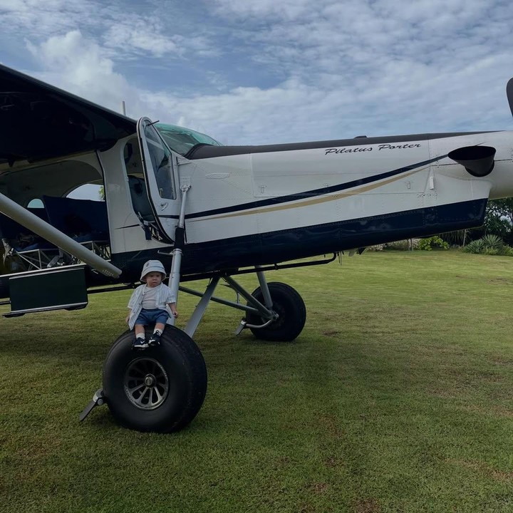 <p>Melalui unggahan di Instagram, Nadine beberapa kali mengungah potret anaknya itu bersama sang nenek. Di tengah kesibukan, Susi tampaknya selalu menyempatkan diri untuk <em>quality time</em> bareng keluarga, terutama cucunya yang masih bayi ini. (Foto: Instagram @nadiepascale)</p>