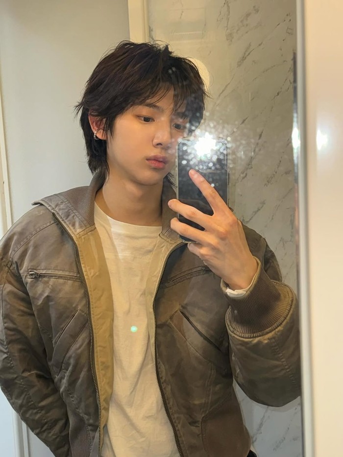 Tak hanya kepincut lagu-lagu catchy grup K-Pop generasi kelima tersebut, kepribadian autentik para member, yakni yakni Martin, James, Juhoon, Seonghyeon, dan Keonho, juga bikin fans jatuh hati. / Foto: instagram.com/cortis