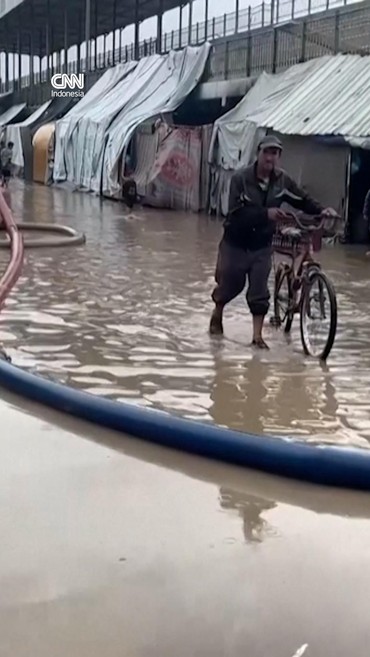 Kamp Pengungsi di Gaza Banjir usai Diguyur Hujan Deras