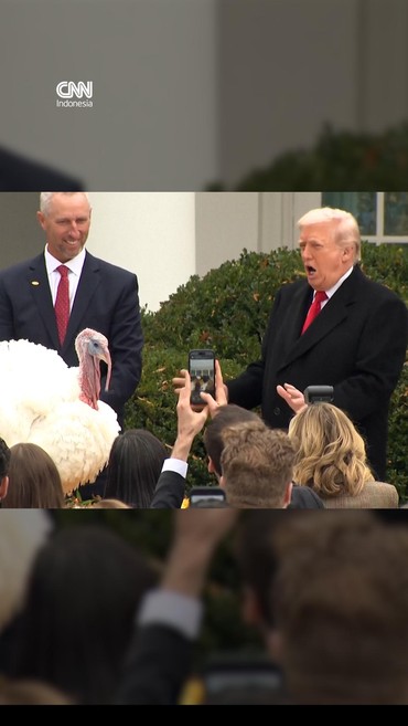 Momen Trump Beri Pengampunan Kalkun Thanksgiving di Gedung Putih