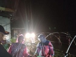 Banjir Bandang Landa Agam Sumbar, 2 Orang Hilang-135 KK Mengungsi