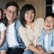 Bukan Manja, Ini 9 Ciri Kepribadian Anak Bungsu yang Nggak Banyak Diketahui