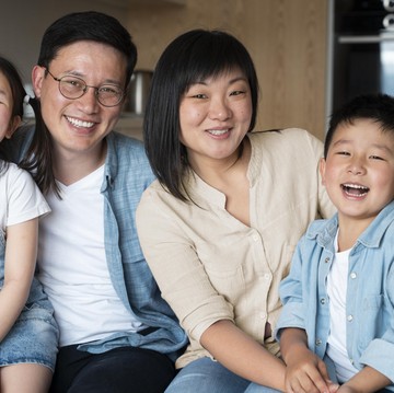 Bukan Manja, Ini 9 Ciri Kepribadian Anak Bungsu yang Nggak Banyak Diketahui