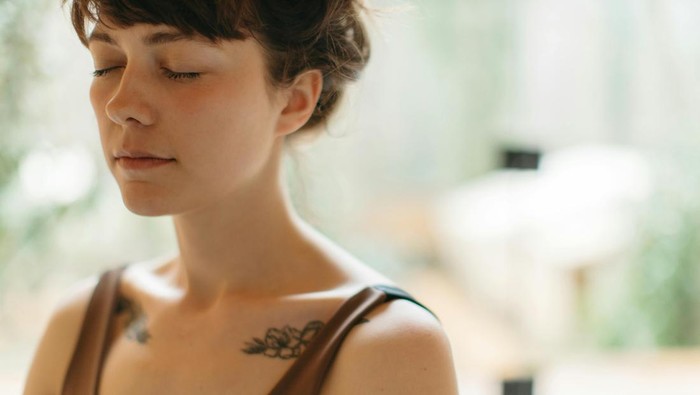 Berlatih regulasi diri agar tidak bereaksi berlebihan. Energi disalurkan untuk hal-hal yang lebih bermakna.