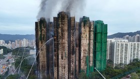 Korban Duga Pekerja Merokok di Apartemen Hong Kong sebelum Kebakaran