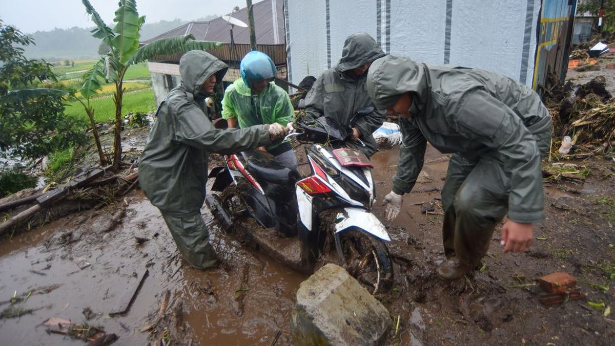 Banjir Bandang di Padang Panjang, Akses Jalan ke Bukittinggi Terputus