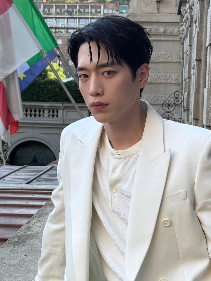 Another Love But You mengisahkan romansa realistis tentang sepasang kekasih yang akan melanjutkan ke jenjang pernikahan, namun hubungan ini mulai retak setelah orang-orang baru masuk ke dalam hidup mereka.

Seo Kang Joon sendiri ditawari peran sebagai Nam Goong Ho, yakni pekerja kantoran yang terjebak dalam gejolak emosi setelah menghadapi perasaan goyah dari kekasihnya.