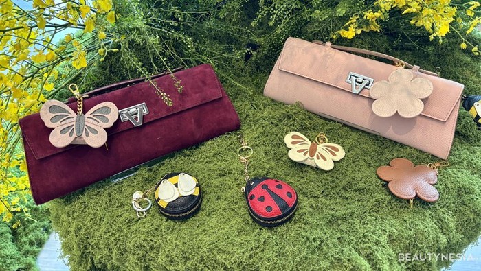 The Davi Bag adalah kolaborasi Voneworld x Davika Hoorne. Tas ini representasi perempuan modern yang elegan dan kuat.