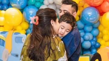 Raffi Ahmad Beri Doa dan Pesan Haru, 7 Momen Hangat Ulang Tahun ke-4 Rayyanza Sang Putra 