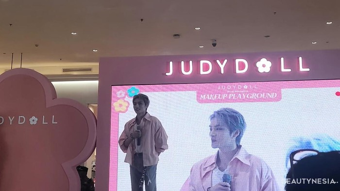 Simak Deretan Momen Seru Xiajoun WayV Saat Bertemu Penggemar di Indonesia