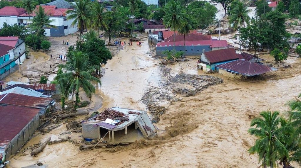 KLH Segel 5 Perusahaan Tambang Diduga Perparah Banjir-Longsor Sumbar
