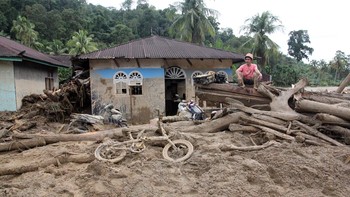 FOTO: Banjir Bandang Meluluhlantakkan Tapanuli Selatan