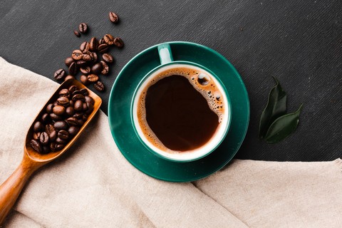 Kebiasaan minum kopi di pagi hari ternyata bukan sekadar ritual penambah semangat, tetapi kopi juga terbukti secara ilmiah memiliki kemampuan untuk merangsang gerakan usus dan membantu mengatasi sembelit.