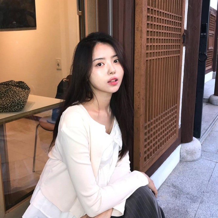 <p>Debut sebagai <em>leader</em> I.O.I, kiprah Lim Na Young dalam dunia akting juga tak kalah sukses. Ia telah membintangi beberapa drama Korea sebagai pemeran utama, salah satunya <em>The Witch's Eye</em>, drama misteri yang sangat seru. (Foto: Instagram @nayoung_lim)</p>