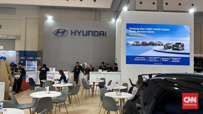 Hyundai menggelar layanan tukar tambah instan untuk pembelian berbagai mobil Hyundai, termasuk Stargazer Cartenz dan Stargazer Cartenz X di GJAW 2025.