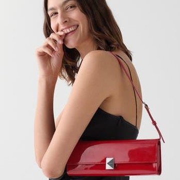 Liburan Akhir Tahun Tampil Chic dengan Kate Spade Koleksi Holiday 2025