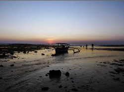 Menikmati Indahnya Pantai Kelapa Lima, Destinasi Favorit Warga Kupang