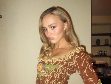 Kontroversi Lily-Rose Depp Perankan Wanita Berbibir Sumbing di Film Horor 'Werwulf'