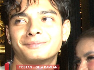 Video: Kebersamaan Olla Ramlan dan Tristan, Tak Lepas Gandengan