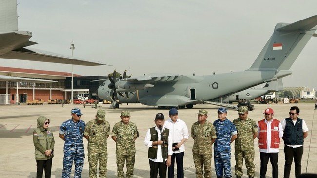 Pemerintah Indonesia menggelar Operasi Tanggap Darurat Nasional untuk menangani bencana banjir dan tanah longsor beberapa daerah di pulau Sumatra.