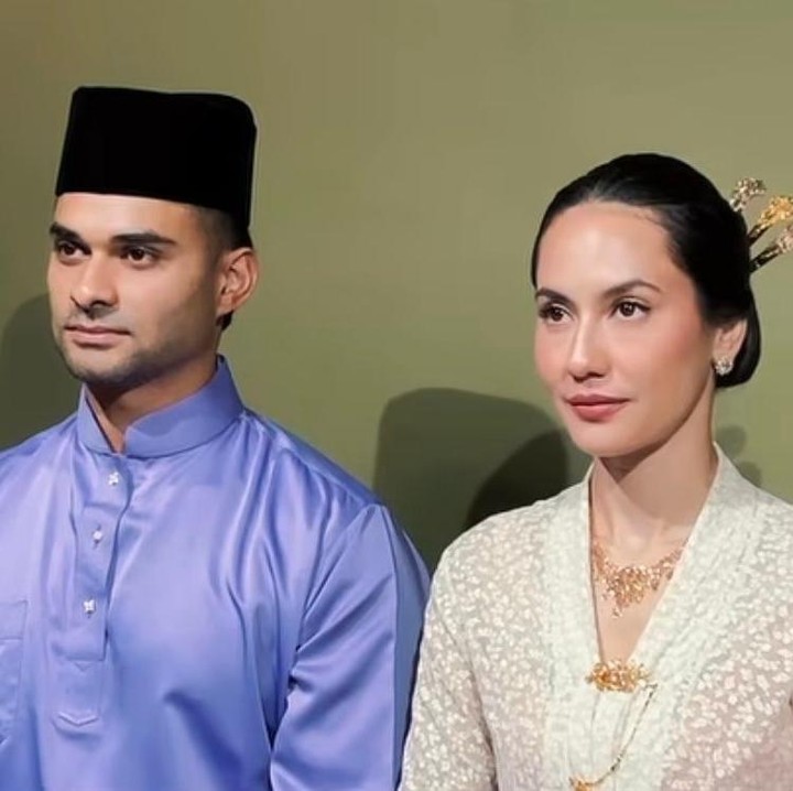 <p>Photoshoot dilakukan untuk merayakan hari anniversary pernikahan Pevita dan suaminya, Bunda. Momen ini pun dibagikan langsung lewat unggahannya di Instagram. "Anniversary photoshoot pakai camera dari 1880. Ga sabar mau liat hasilnya," tulis Pevita. (Foto: Instagram @pevpearce)</p>