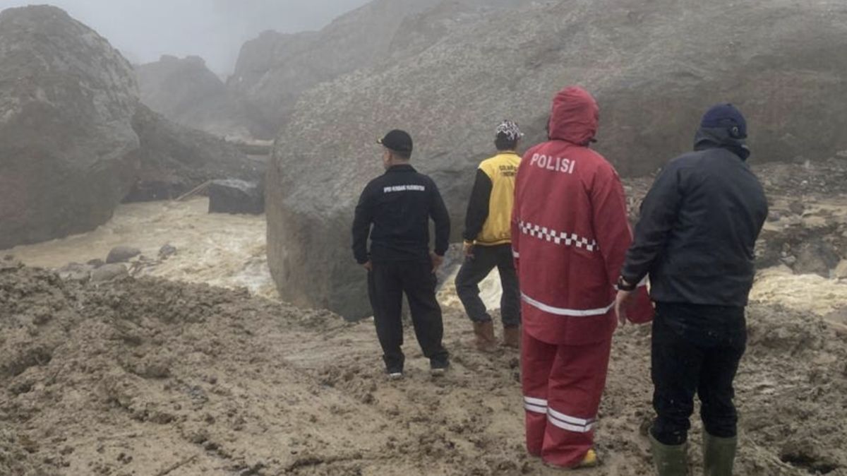 Dilaporkan Hilang, Wali Kota Sibolga Jalan Kaki 4 Hari Terjang Banjir
