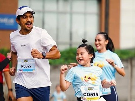 Potret Ibnu Jamil Ajak Anak Sambung Event Lari, Intip Keseruannya Bareng Yaya