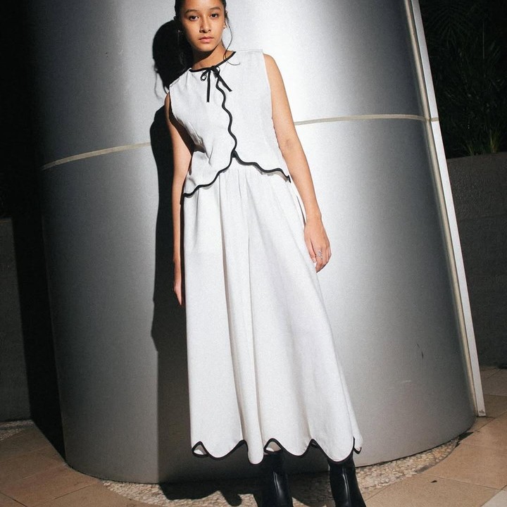 <p>Putri dari penyanyi Widi Mulia Be3,&nbsp;Widuri Puteri, telah memukau penonton sejak debut layar lebarnya dalam film <em>Aku, Kau &amp; KUA</em>. Akting Widuri Puteri sukses menuai banyak pujian, terlebih saat ia membintangi film horor <em>Siksa Kubur</em>&nbsp;2024 lalu. (Foto: Instagram @widuri.puteri)</p>