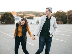 Ramalan Zodiak Hari Ini 28 November 2025: Virgo Bertemu Sosok Idaman!