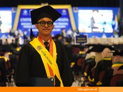 Berangkat dari Desa Kecil di Sulawesi, Ridho Raih Lulusan Terbaik UGM