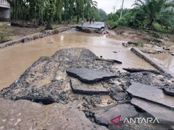 Jalan di Nagan Raya Aceh Rusak Parah Akibat Banjir, Aspal Sampai Terkelupas