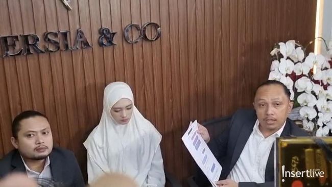 Tertunduk Lesu, Inara Rusli Pilih Mundur Ngaku Ogah Jadi Istri ke-2 Insanul Fahmi