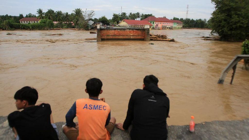 Banjir Terjang Pidie Jaya, Pengungsi Siap-siap Dievakuasi