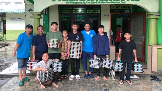 Pengalihan fungsi dapur BGN itu terjadi karena sekolah-sekolah penerima manfaat MBG di berbagai wilayah yang terdampak banjir di Sumut diliburkan.