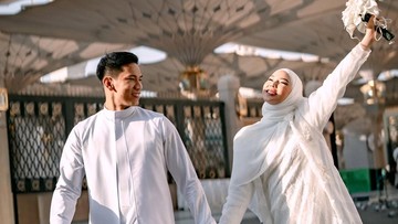 Highlight Dunia Hiburan InsertLive : 7 Potret Bahagia Pernikahan Dara Arafah di Madinah