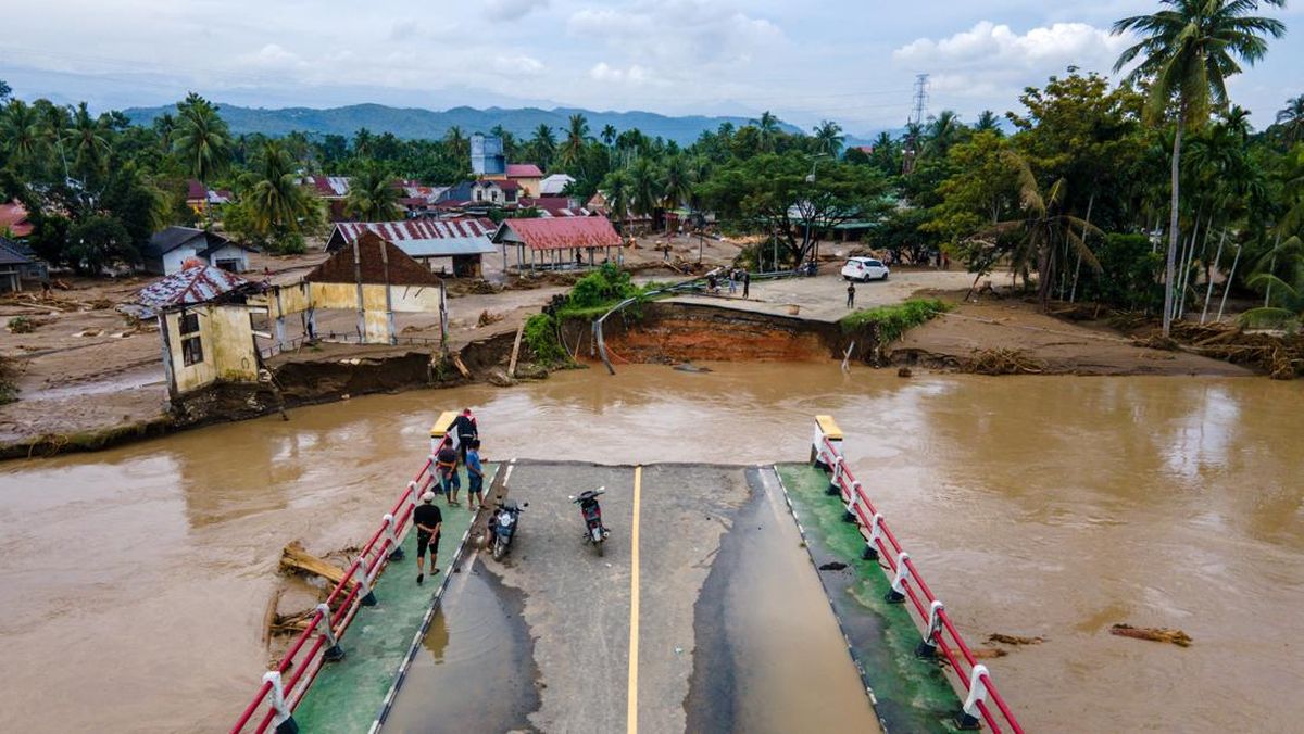 Helikopter dan Pesawat Dikerahkan, Pasok Bantuan Logistik ke Sumatera