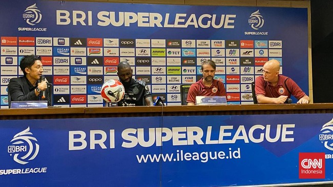 Pelatih Persija Jakarta, Mauricio Souza, mengatakan tidak mau bertemu pemain Macan Kemayoran dalam waktu dekat.