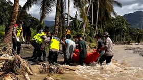 Banjir hingga Longsor Tewaskan 74 Orang di Agam Sumbar