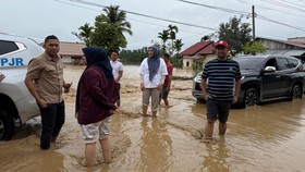 Istri Gubernur Aceh 2 Hari Terjebak Banjir, Sempat Menginap di SPBU